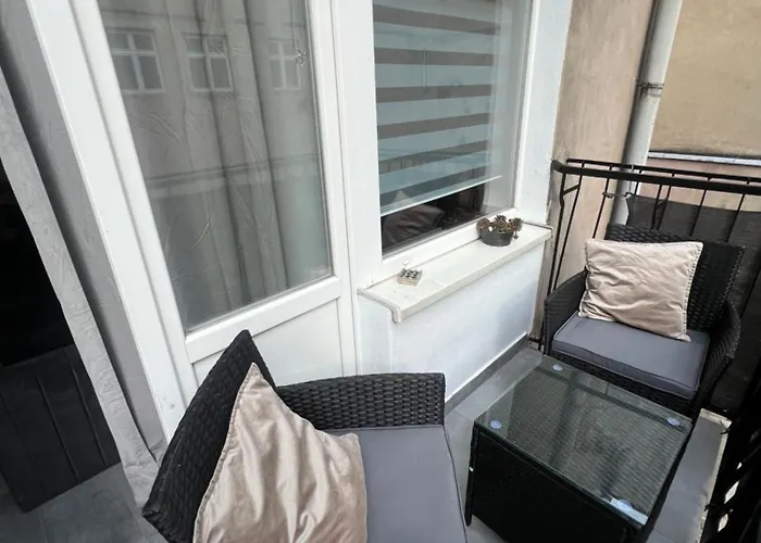 Loft W Centrum Z Jacuzzi فروتسواف