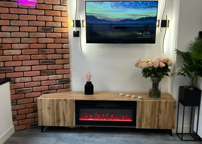 Loft W Centrum Z Jacuzzi شقة *